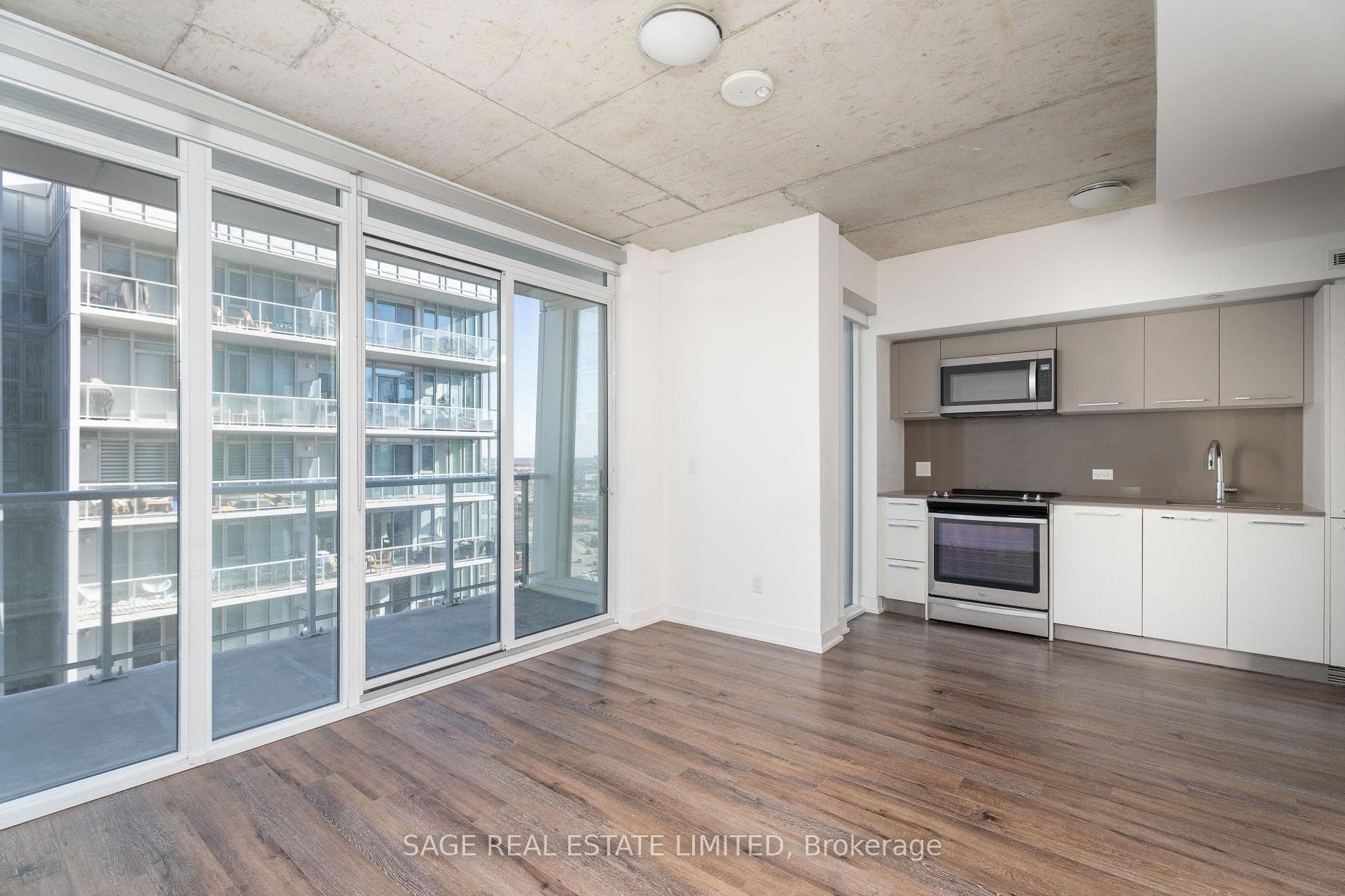 15 Baseball Place Unit 1102 photo 1