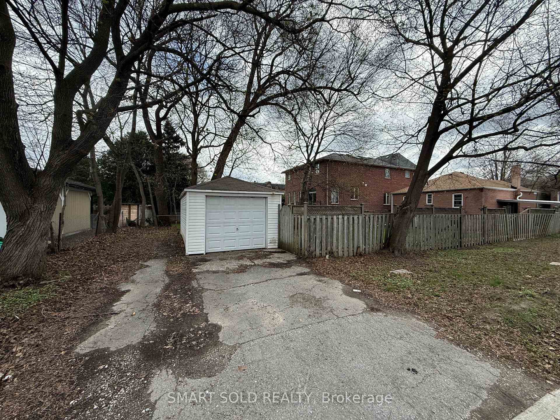 204 Cameron Avenue photo 17