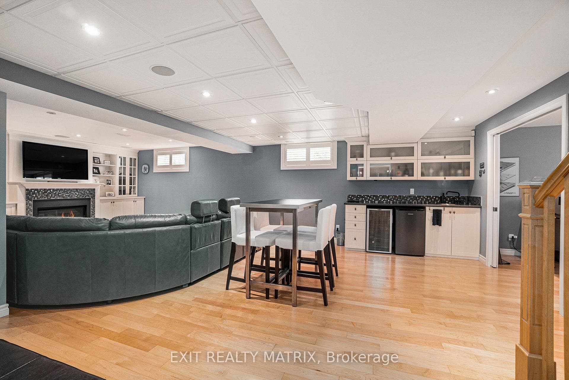 209 Jasper Crescent photo 23