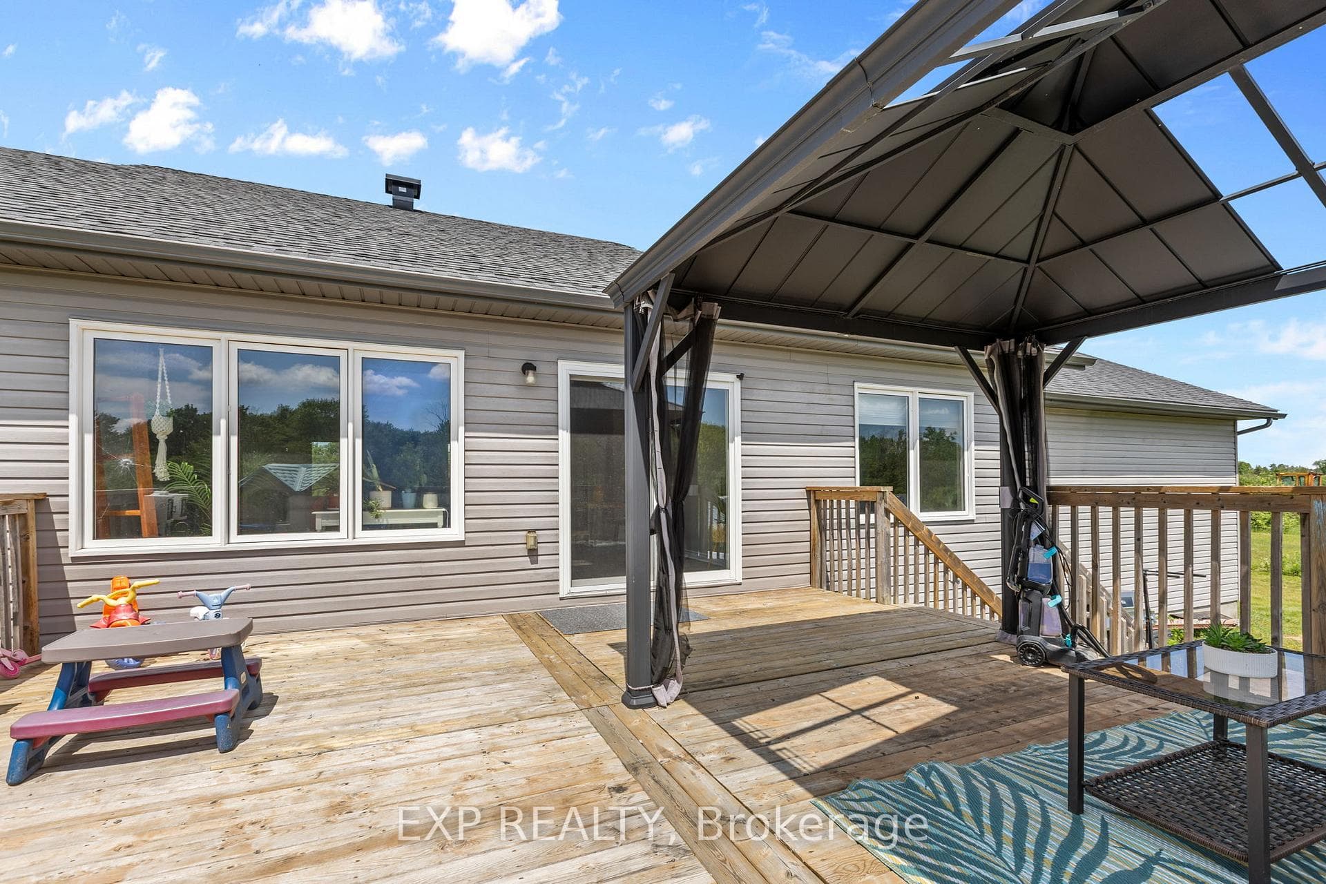 4153 Roger Stevens Drive photo 32