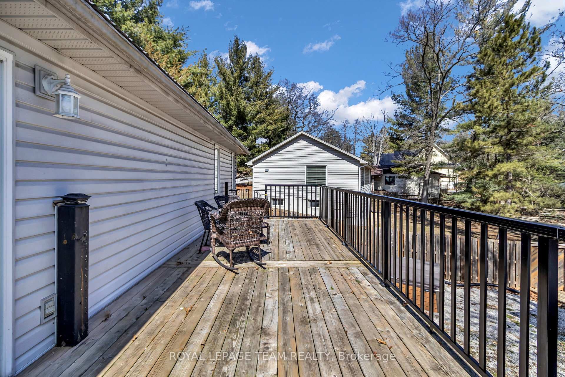7706 Alfred Street photo 33