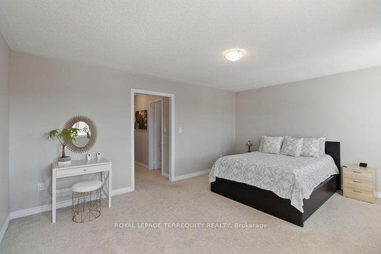 40 Doris Pawley Crescent photo 26