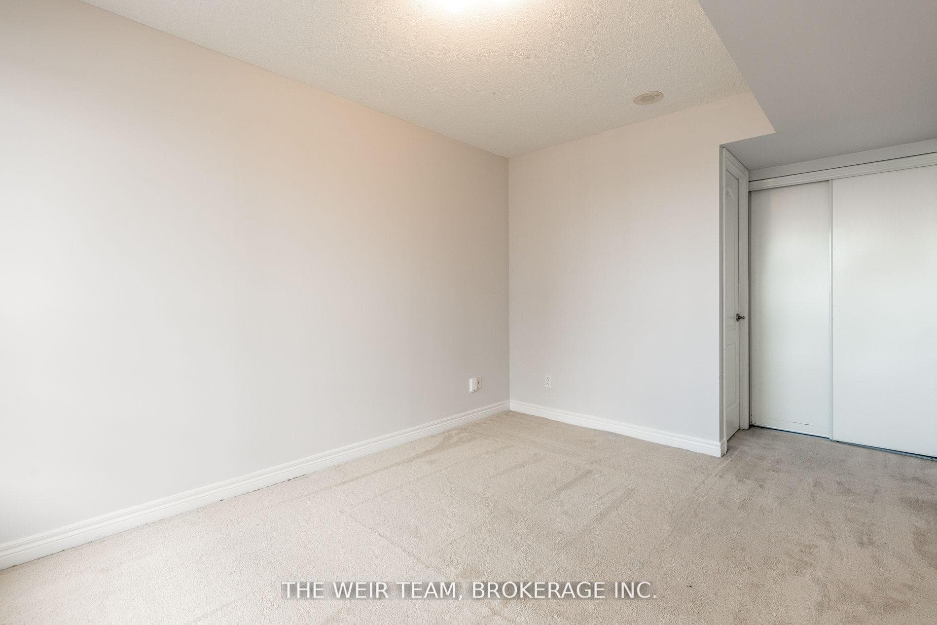 60 Disera Drive Unit 608 photo 9