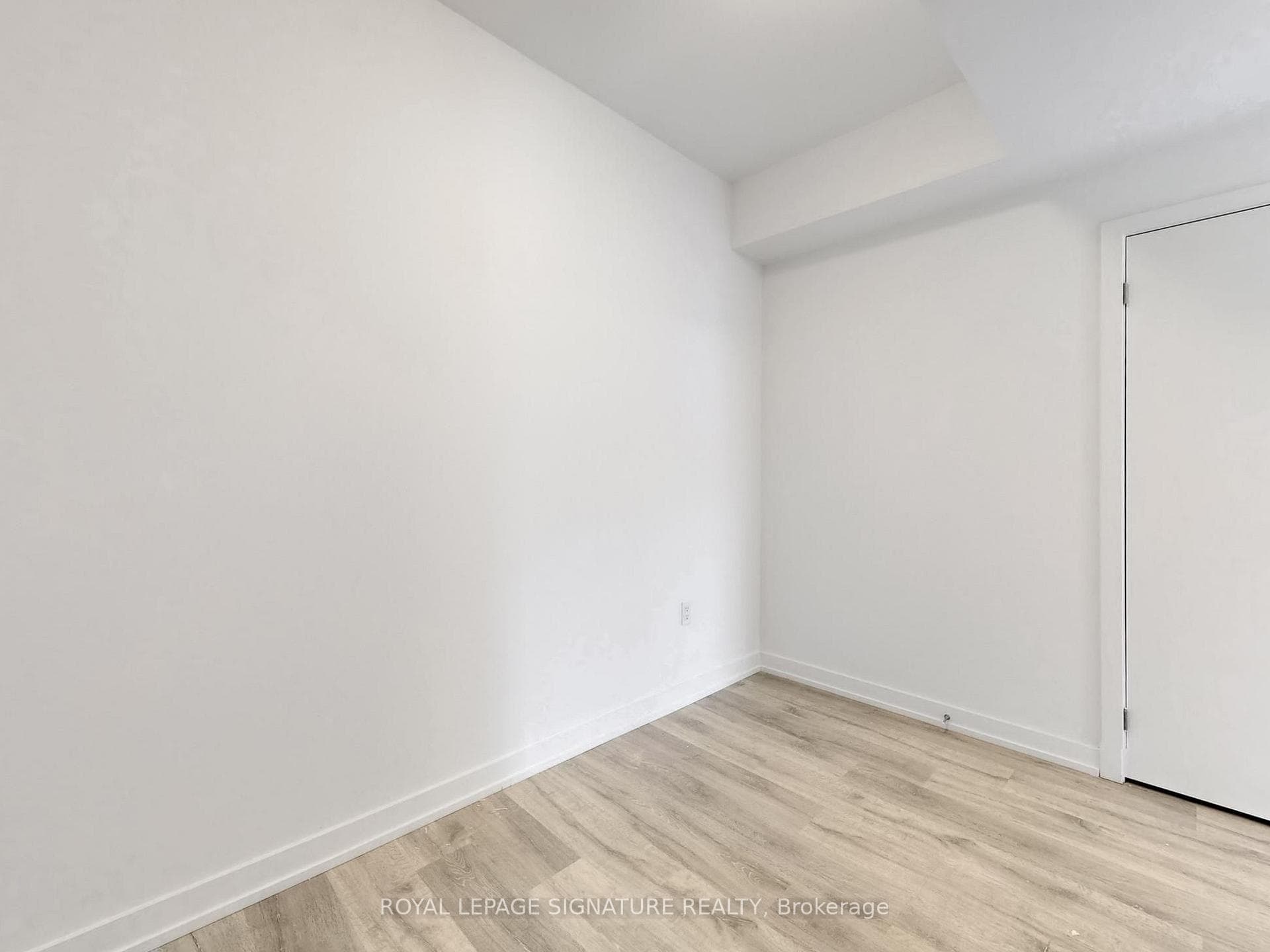 8 Olympic Gdn Drive Unit S608 photo 13