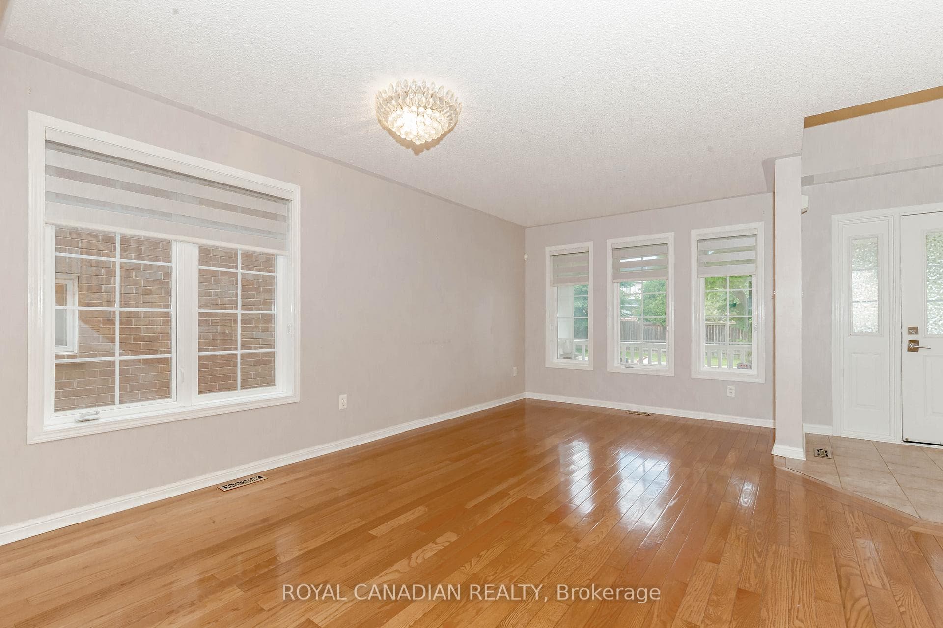 2543 Nettlecreek Crescent photo 6