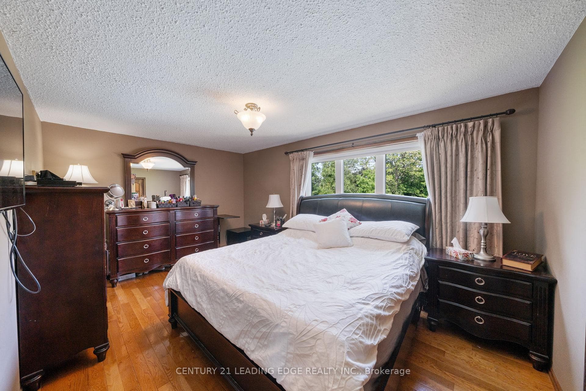 757 Cochrane Street photo 18