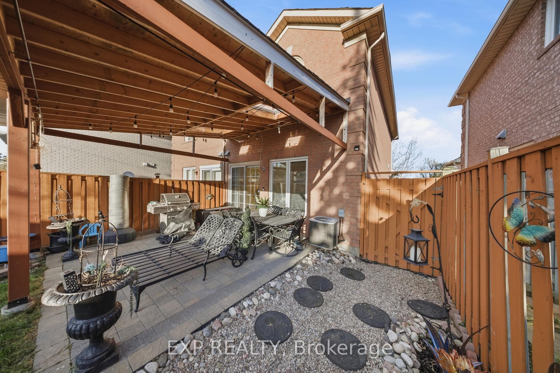 1386 Quest Circle photo 37