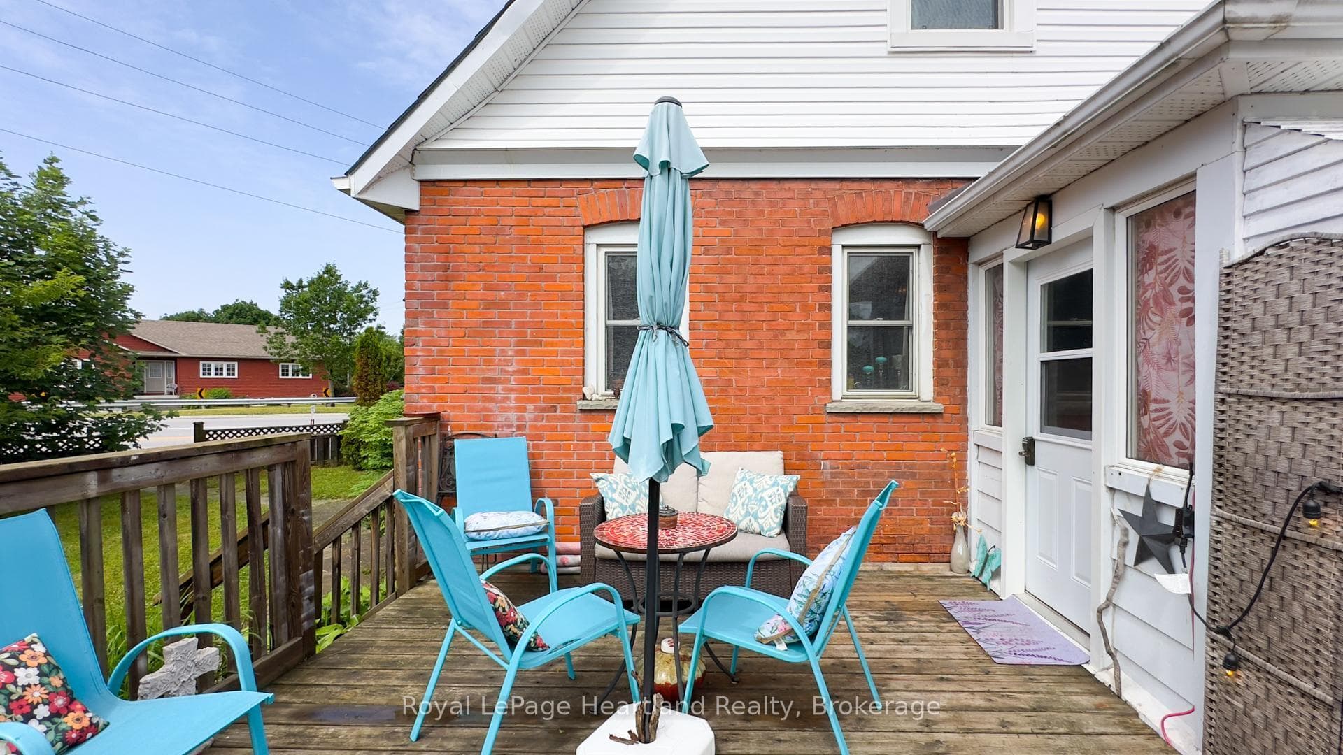 132 Elgin Avenue photo 38