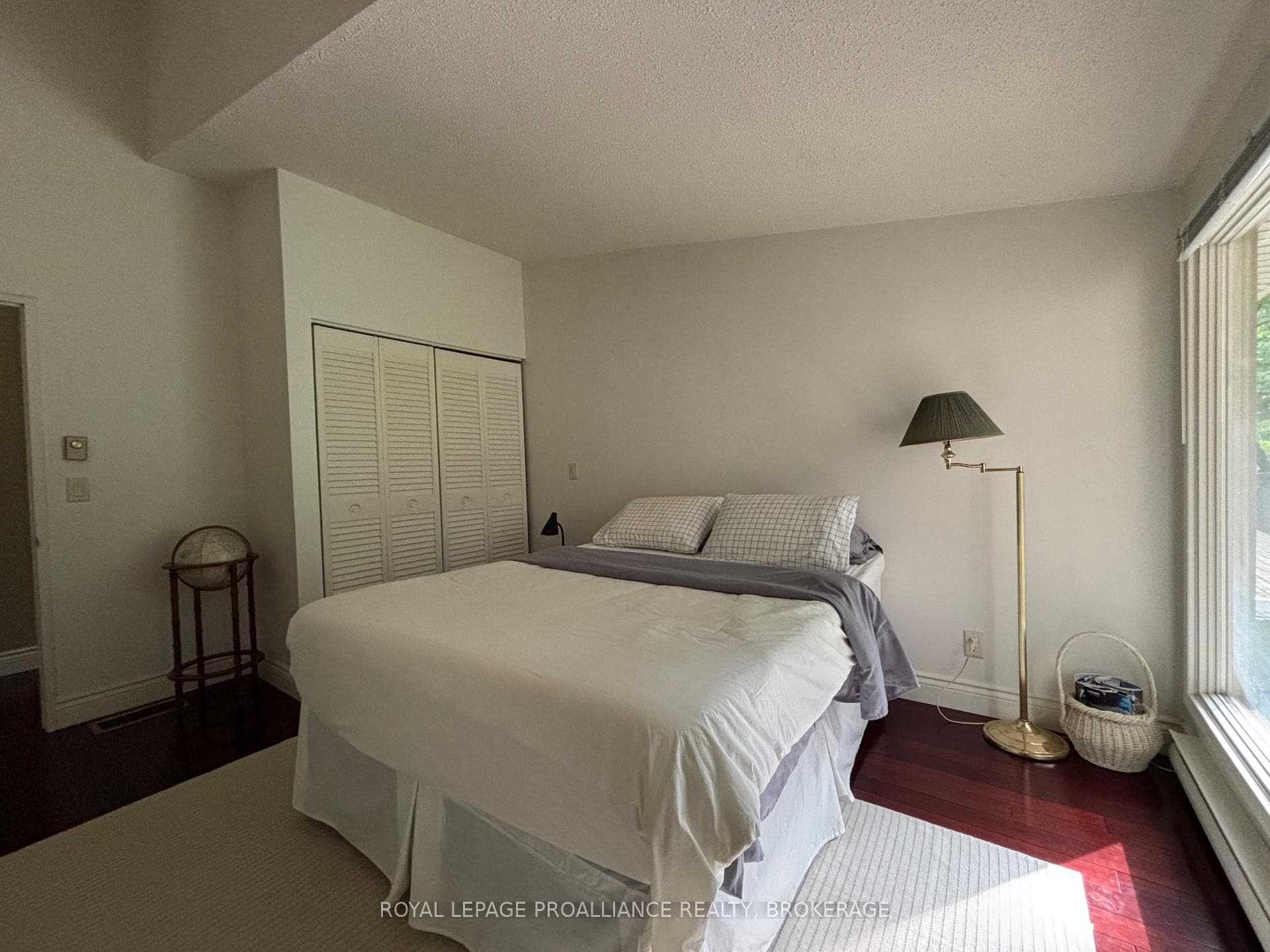 27 Riverside Drive photo 20