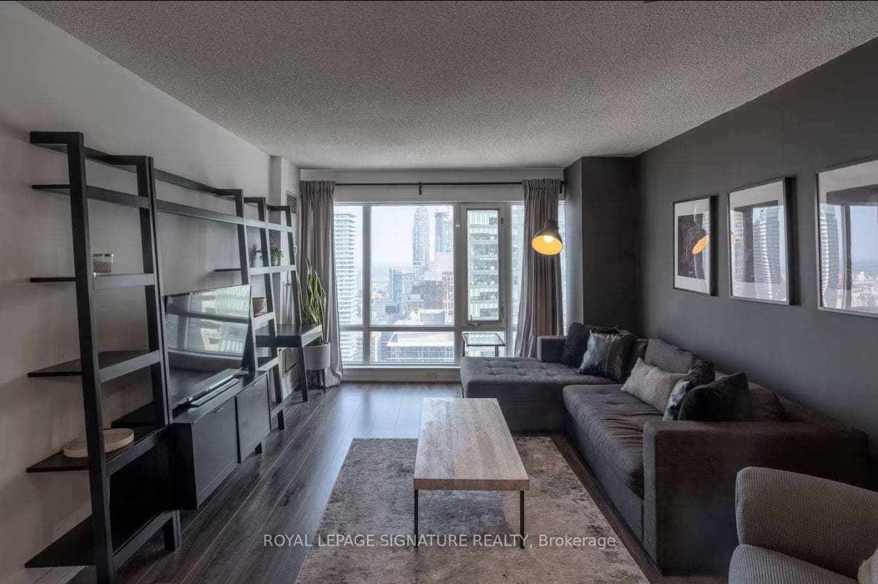 210 Victoria Street Unit 3907 photo 2