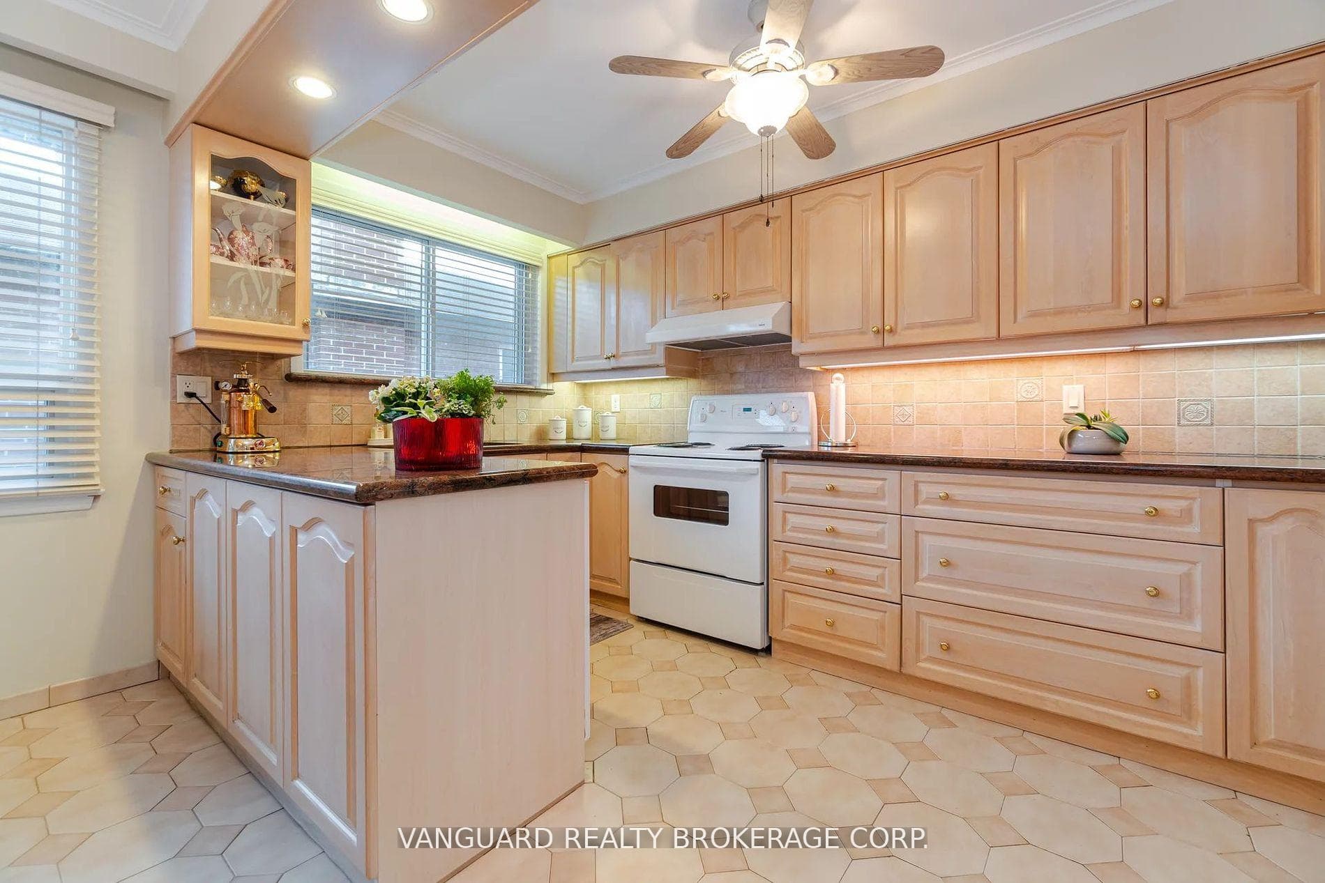 237 Derrydown Road photo 9