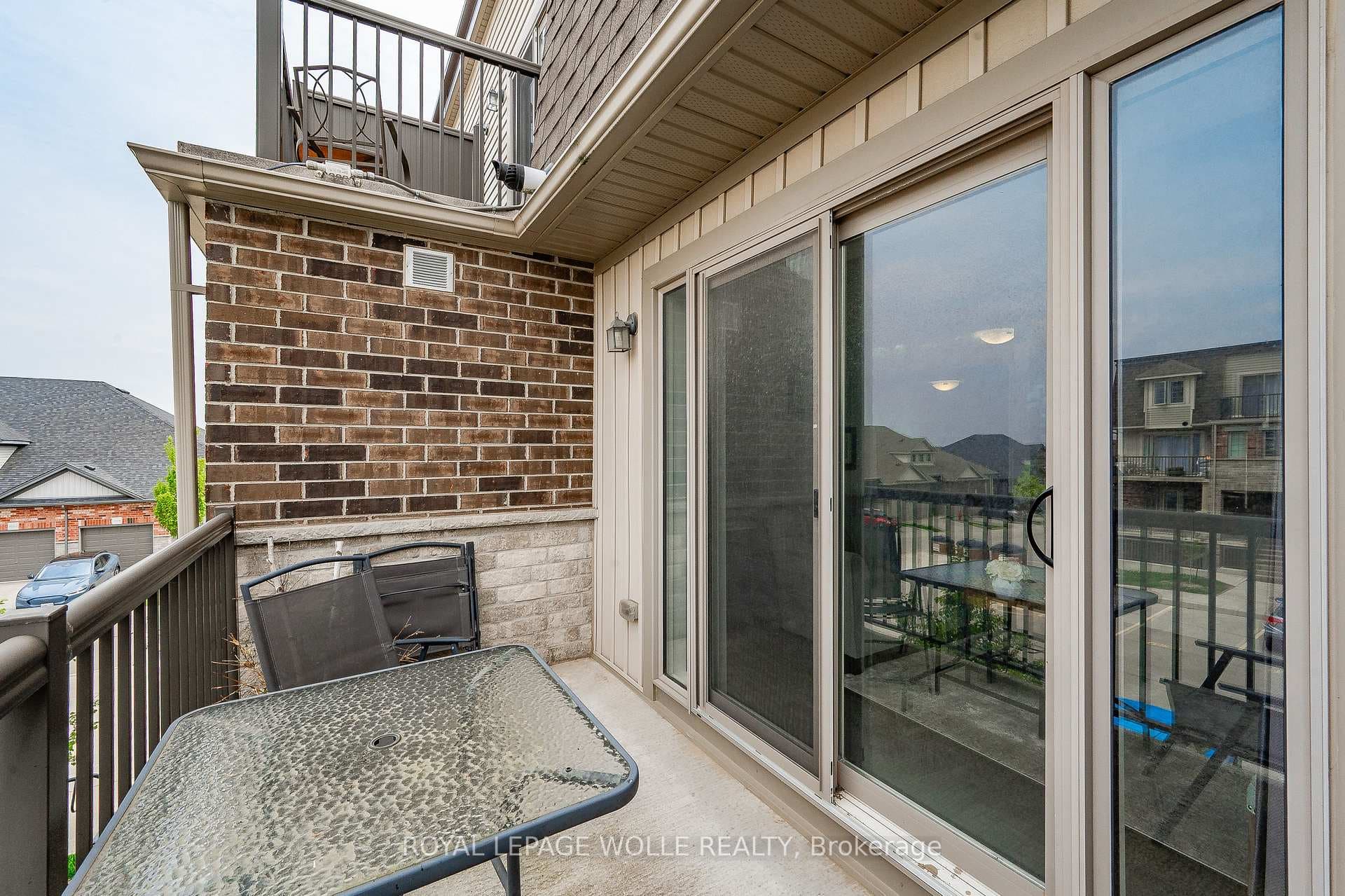 235 Rachel Crescent Unit E photo 17