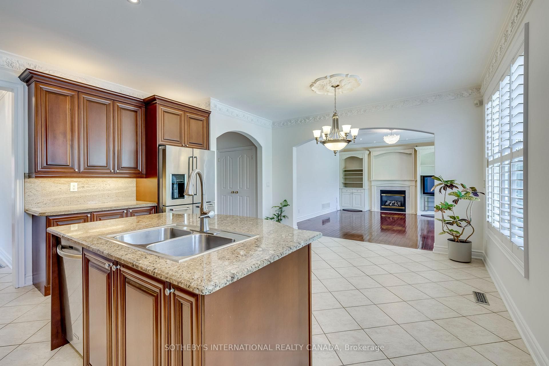 549 Renshaw Court photo 16