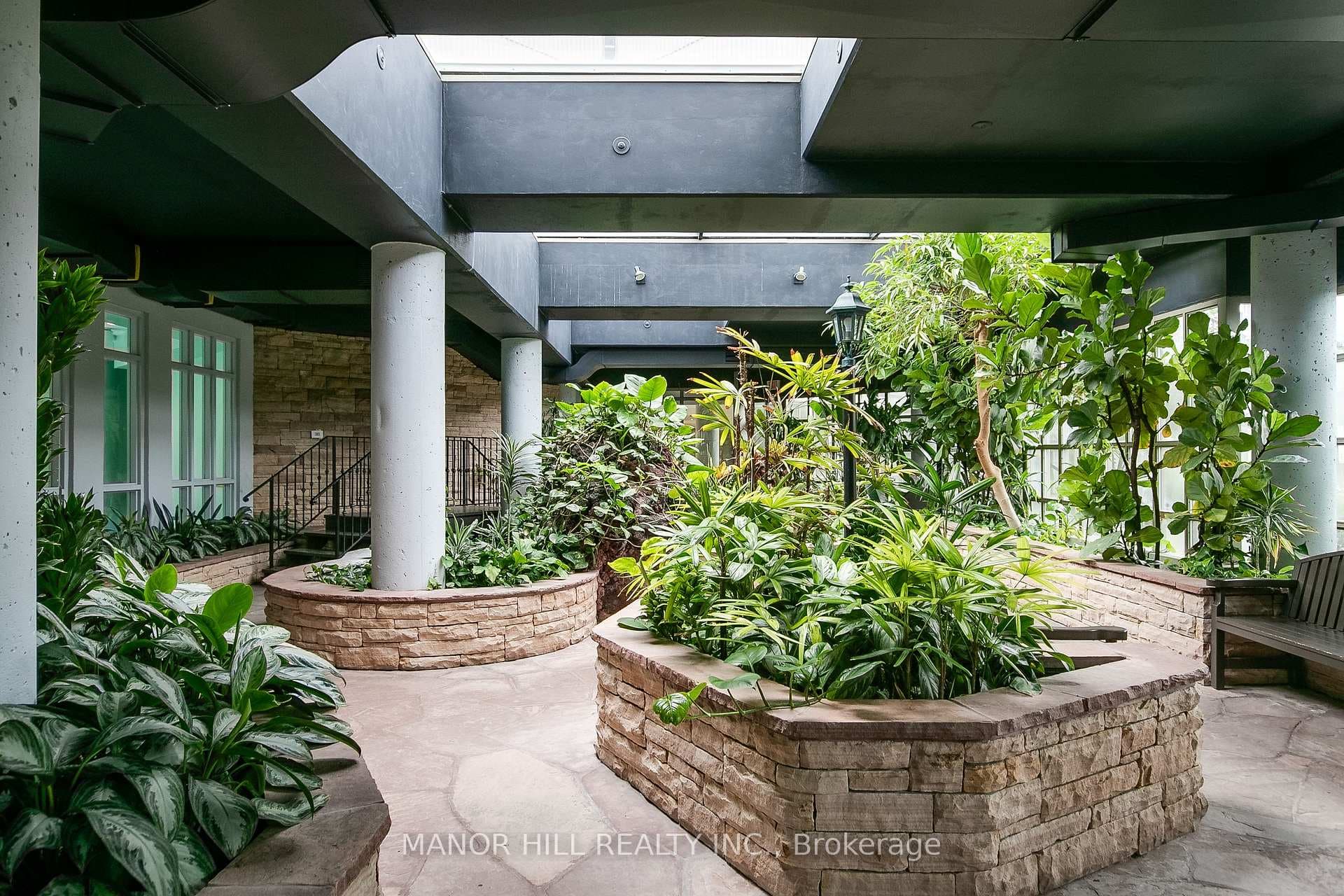 11 Townsgate Drive Unit 814 photo 50