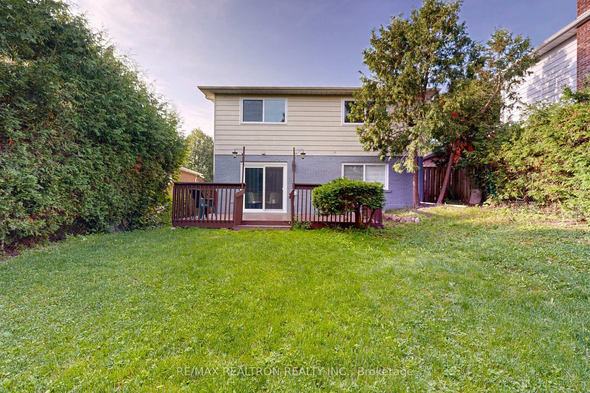 5 Illingworth Court photo 39