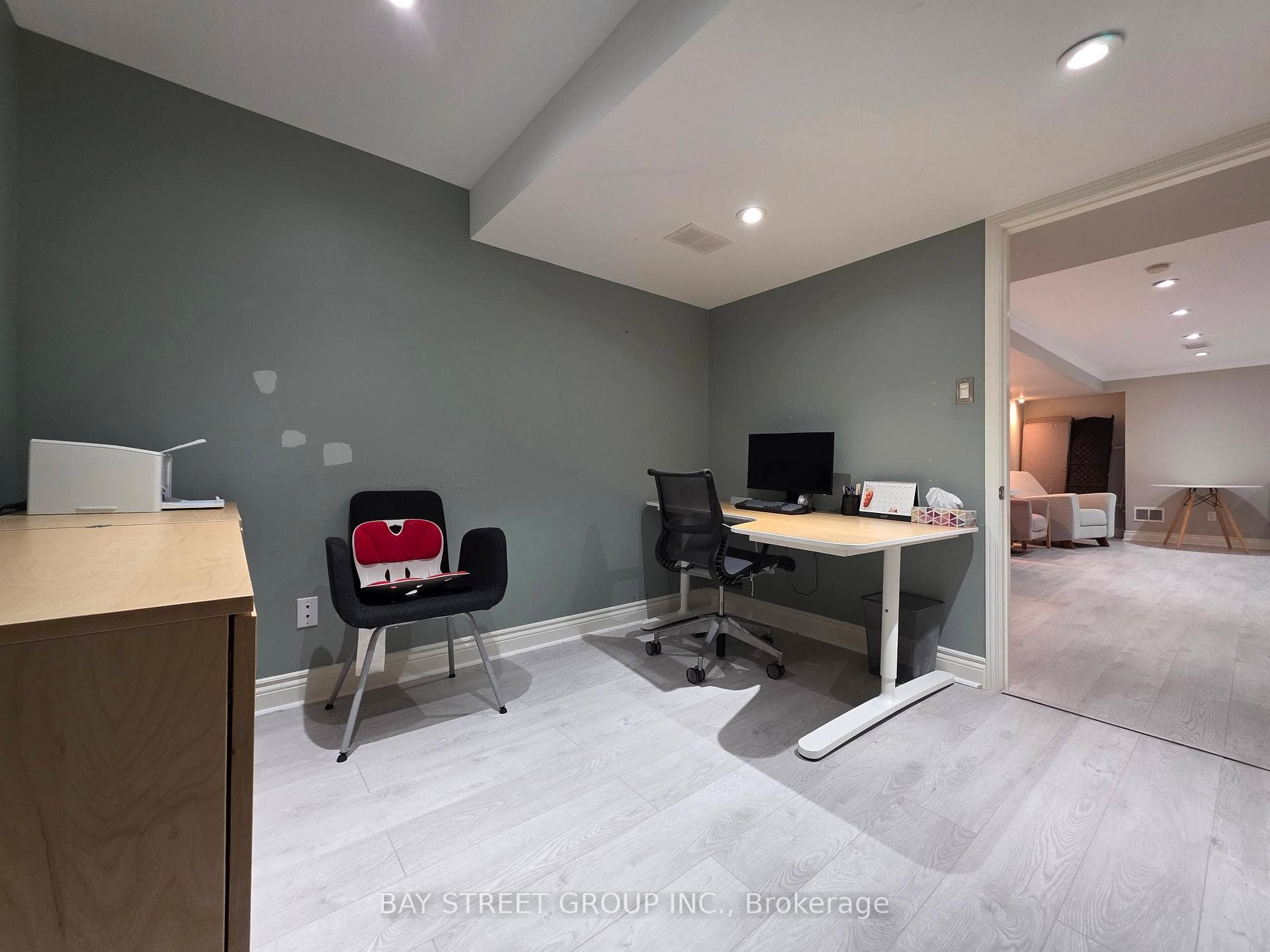 182 Gatwick Drive photo 26