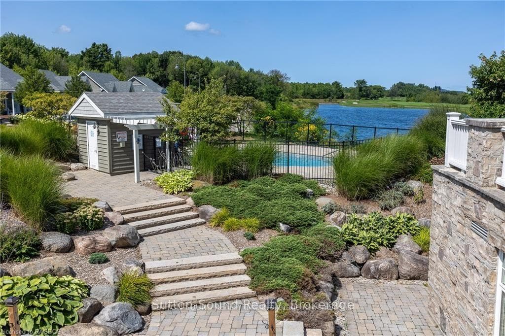 177 HAWTHORN Crescent photo 6