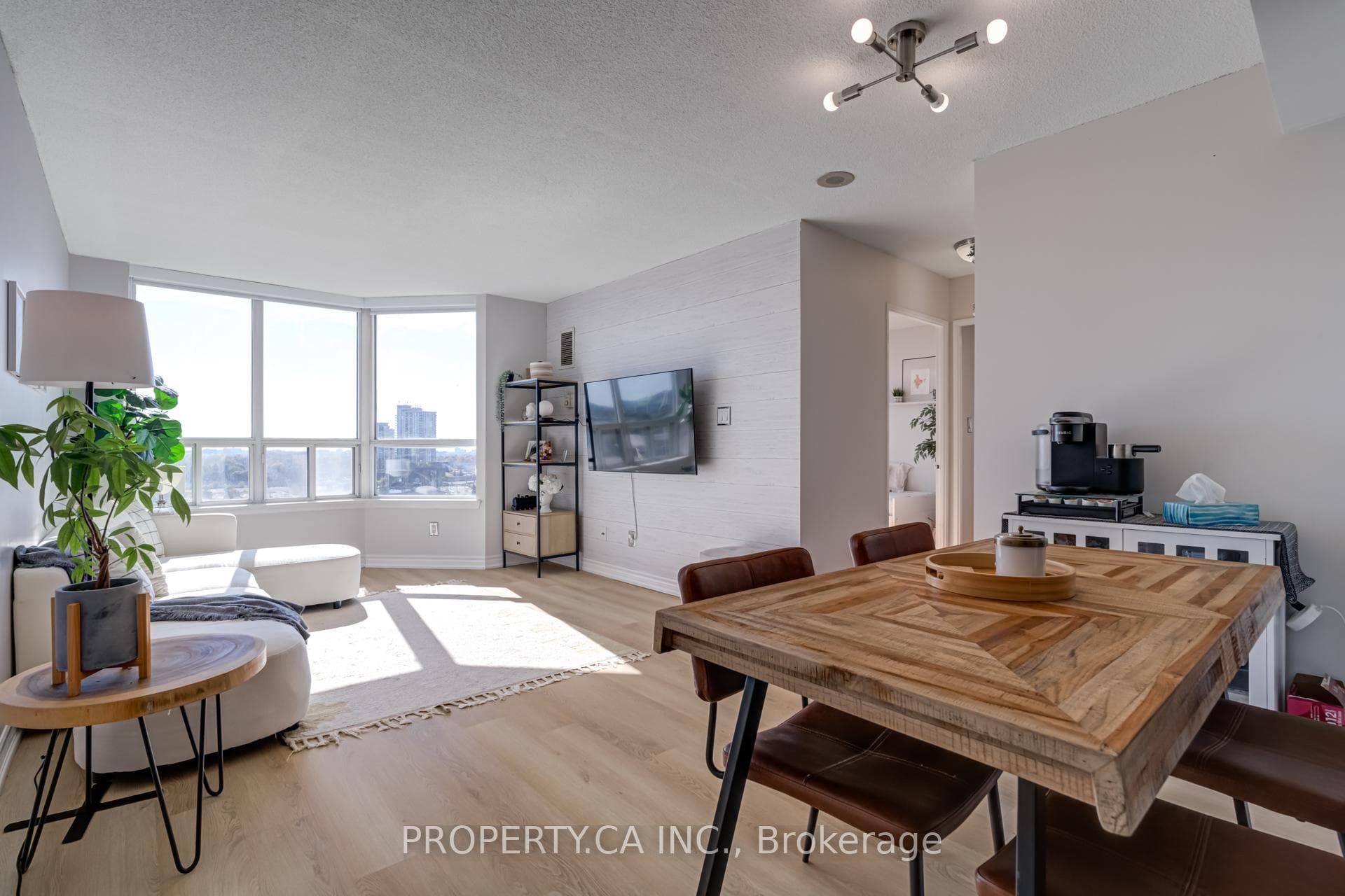 88 Corporate Drive Unit 1205A photo 8