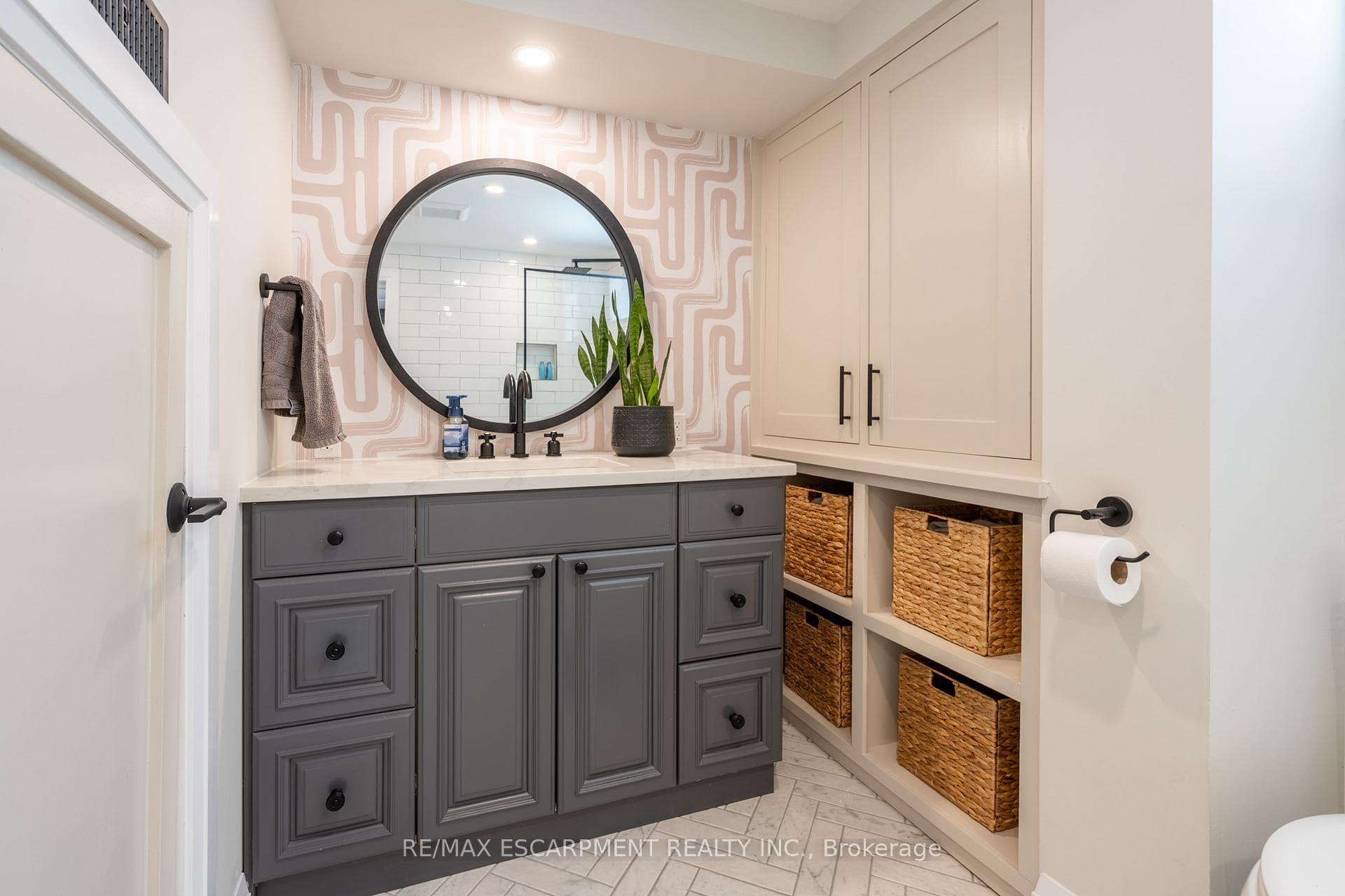 181 Erin Avenue photo 25