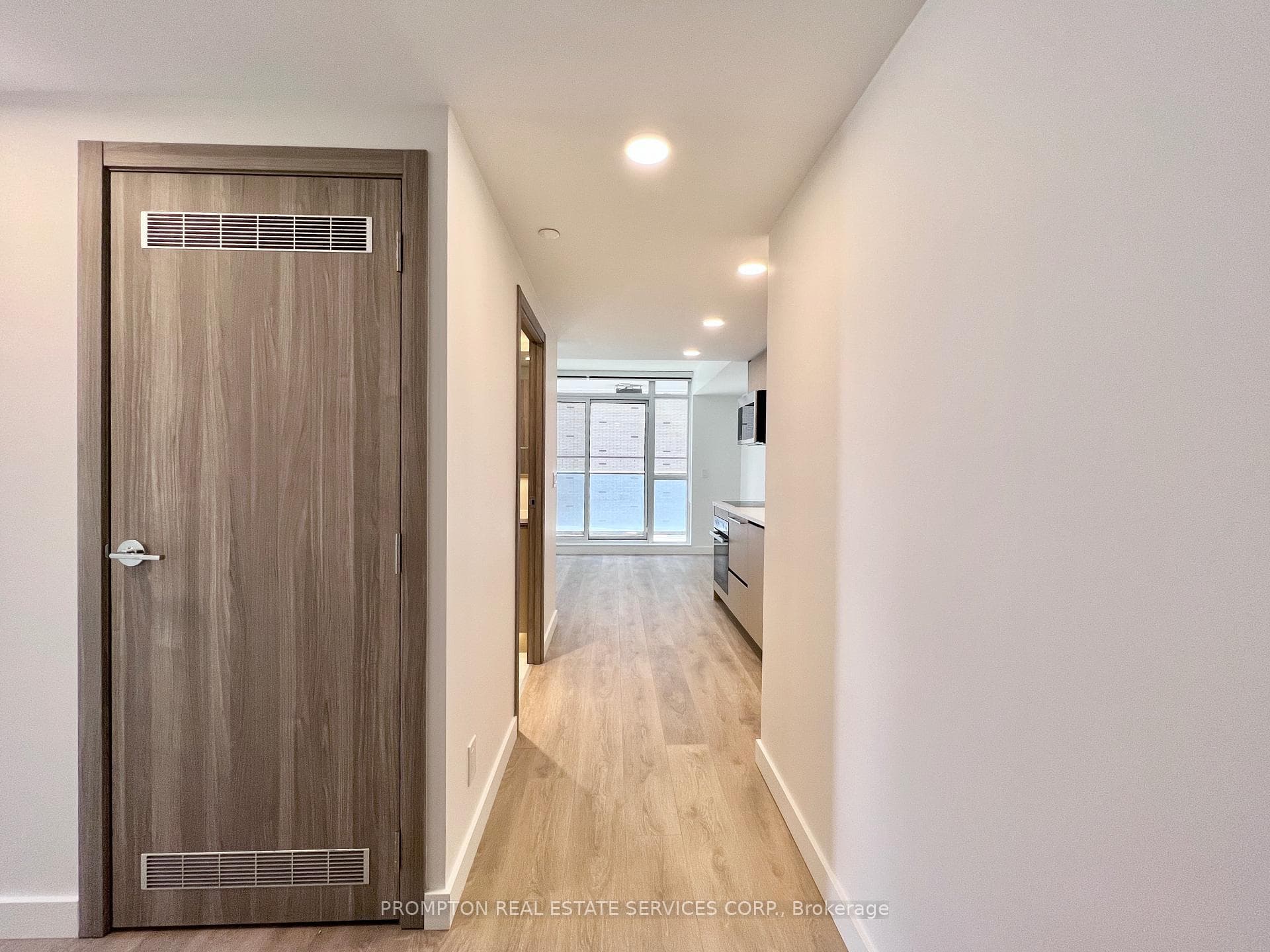 38 Widmer Street Unit 701 photo 19