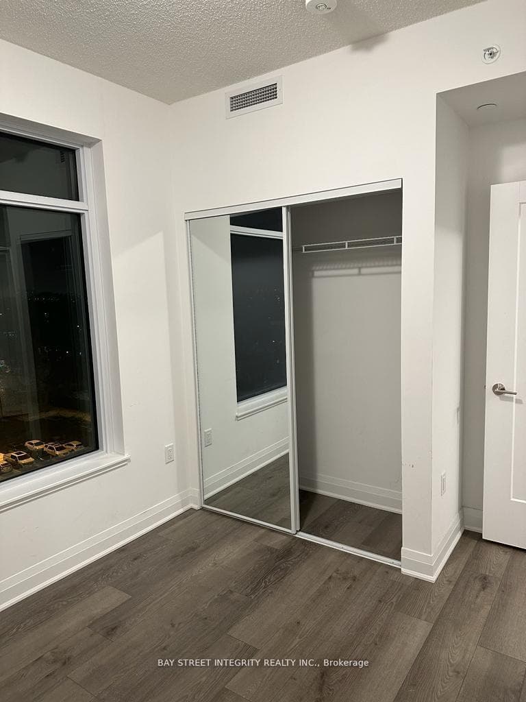 3220 Sheppard Avenue Unit 605 photo 5