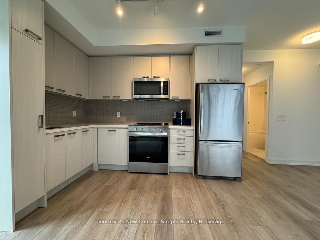 20 Soudan Avenue Unit 1108 photo 3