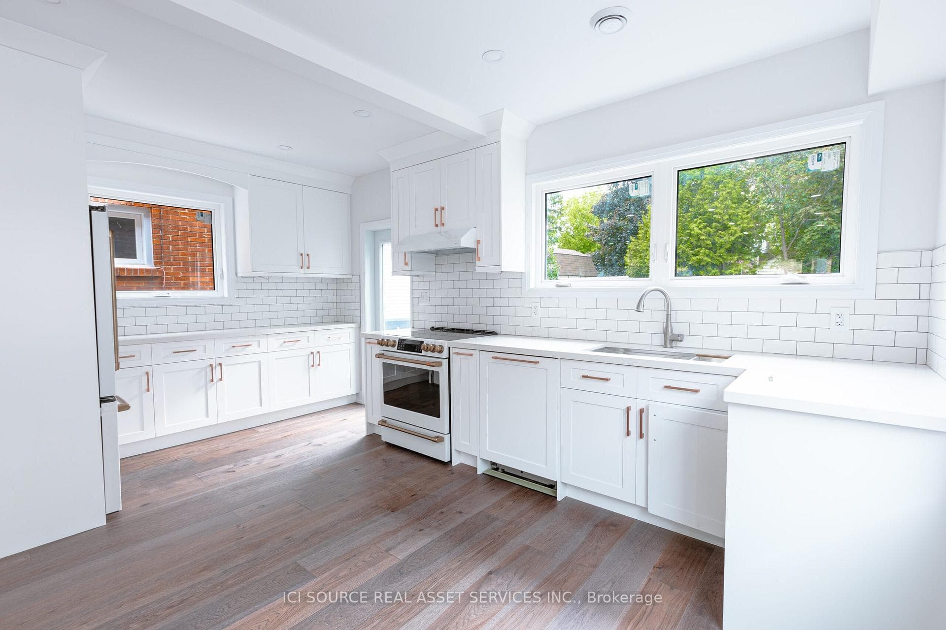56 Nassau Street photo 8