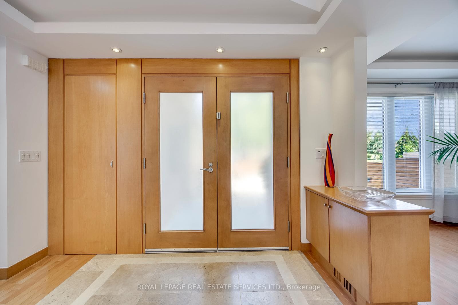 300 Canital Court photo 4