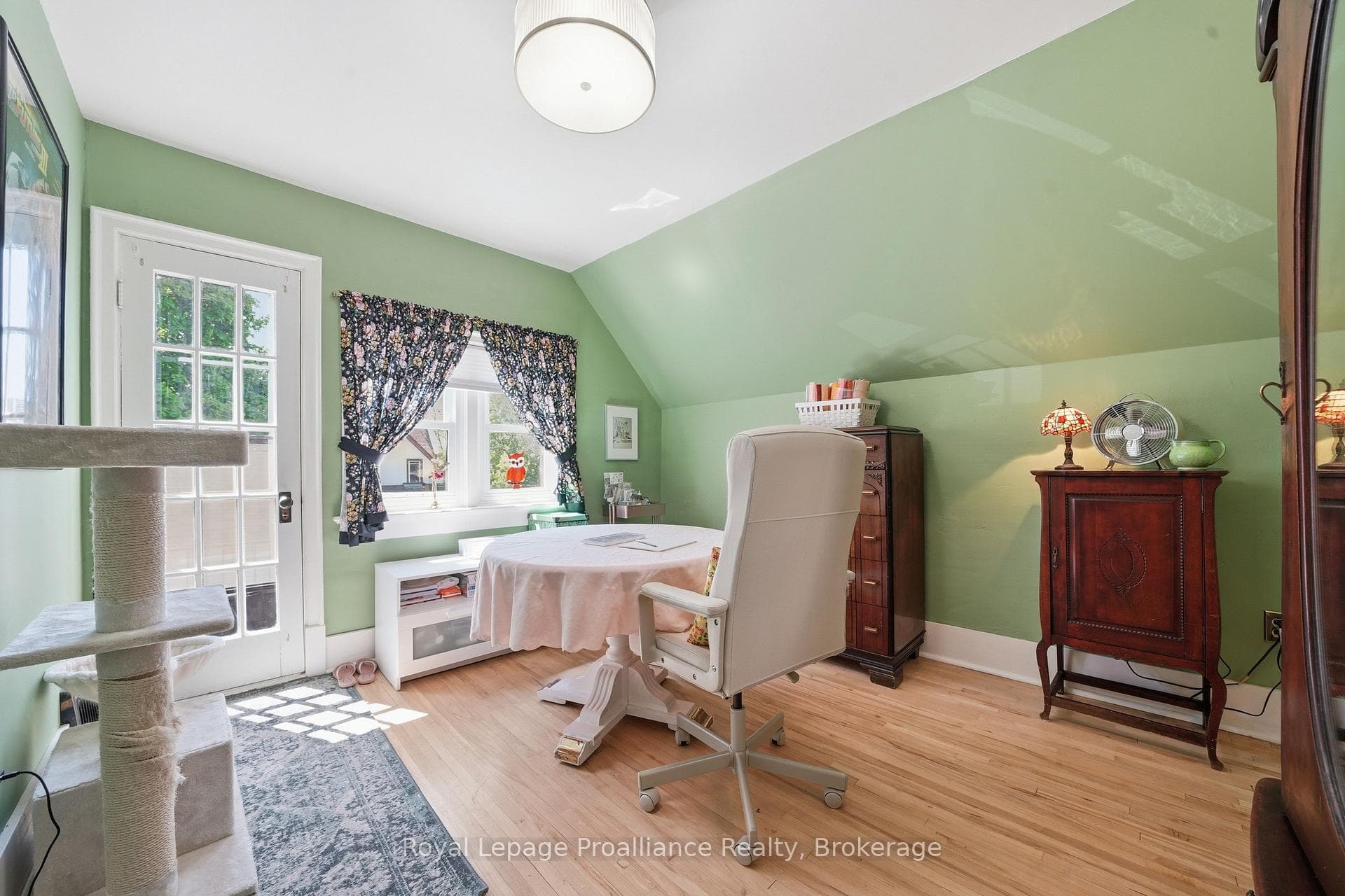 195 Maclellan Avenue photo 36