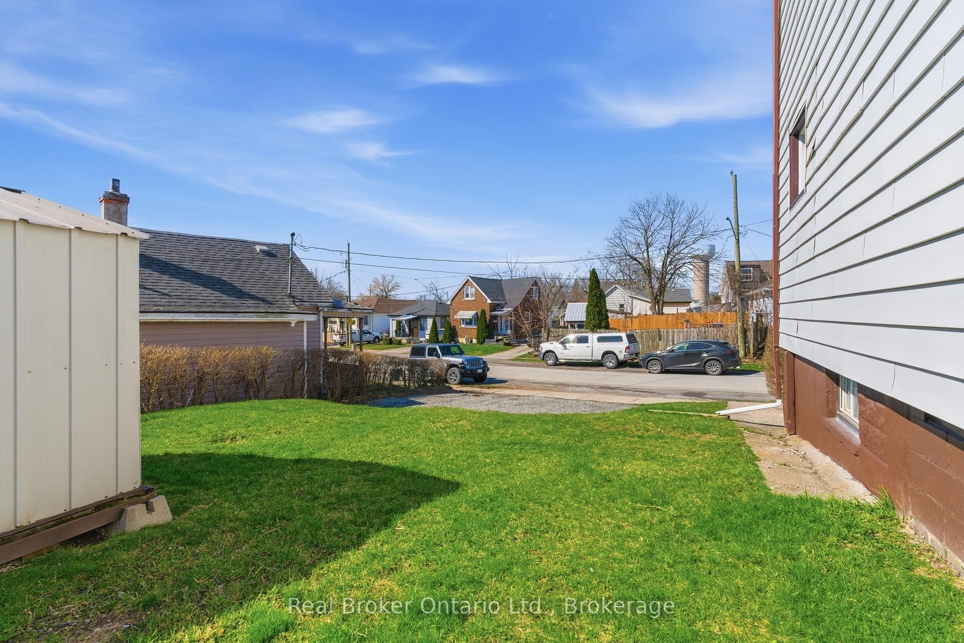 154 Niagara Falls Road photo 36