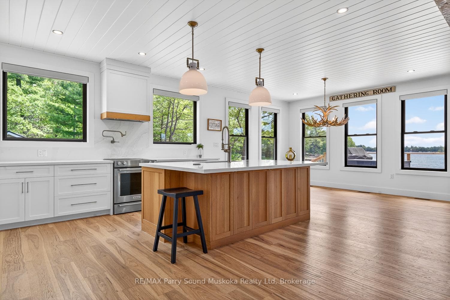 32 A11 Island photo 48