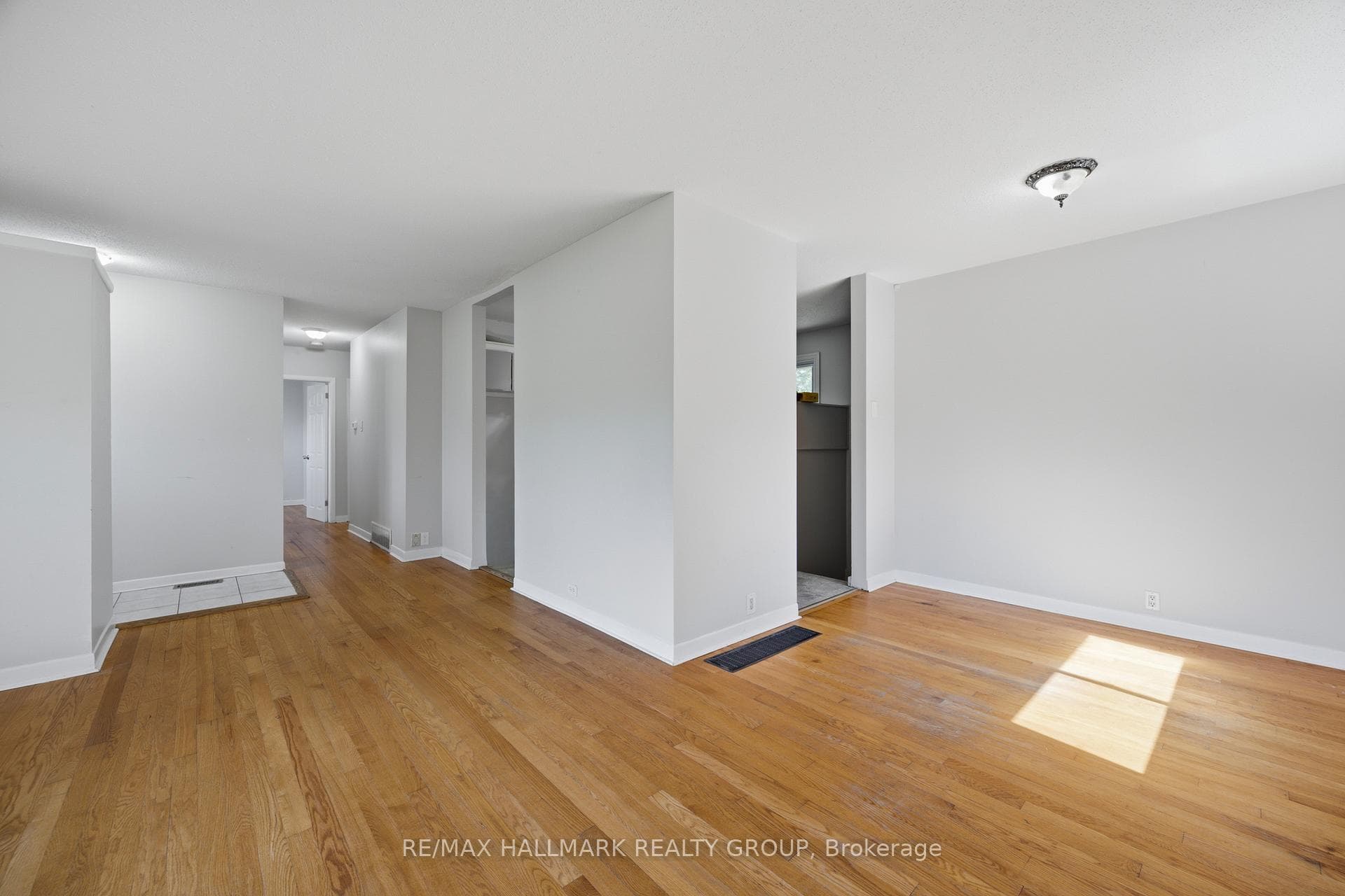45 Hilliard Avenue photo 13