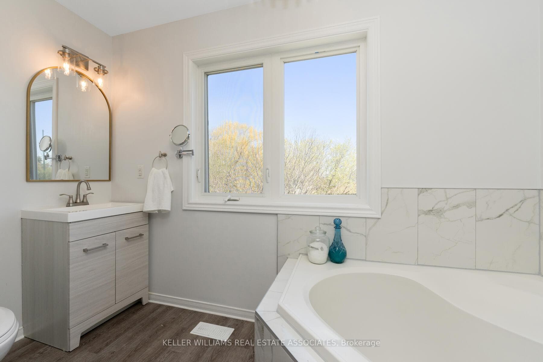 38 Maple Avenue photo 30