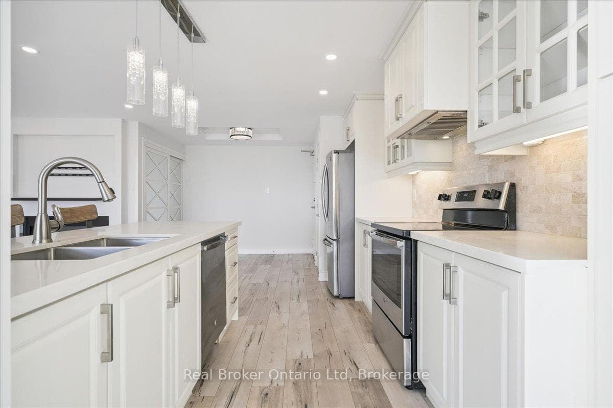 4460 Tucana Court Unit 1004 photo 19