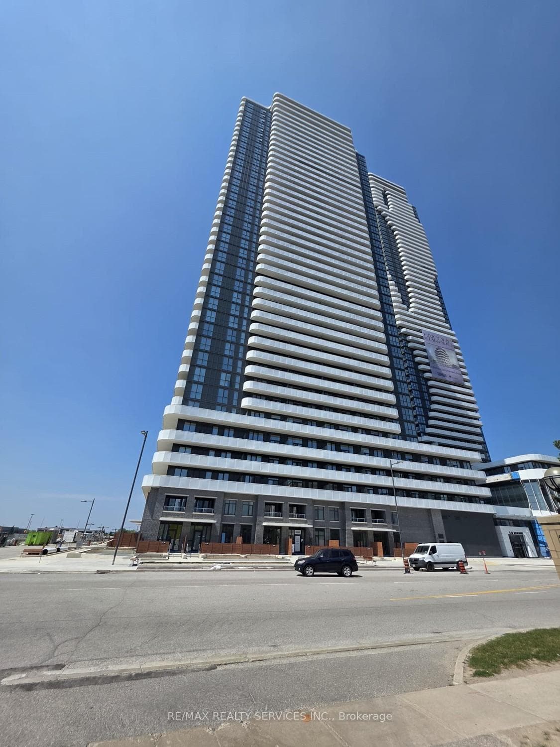 8 Interchange Way Unit 509 photo 2