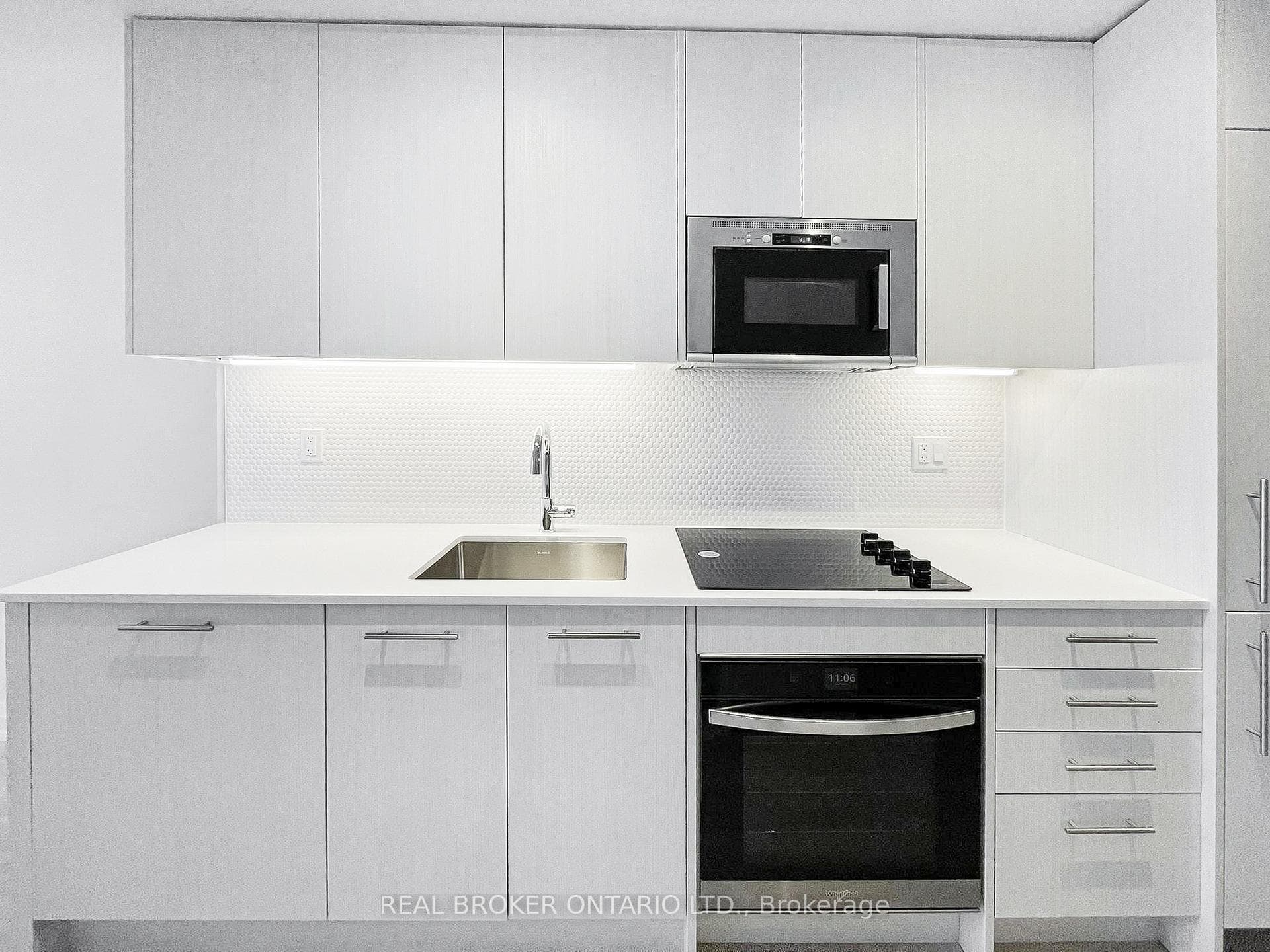 286 Main Street Unit 2705 photo 7