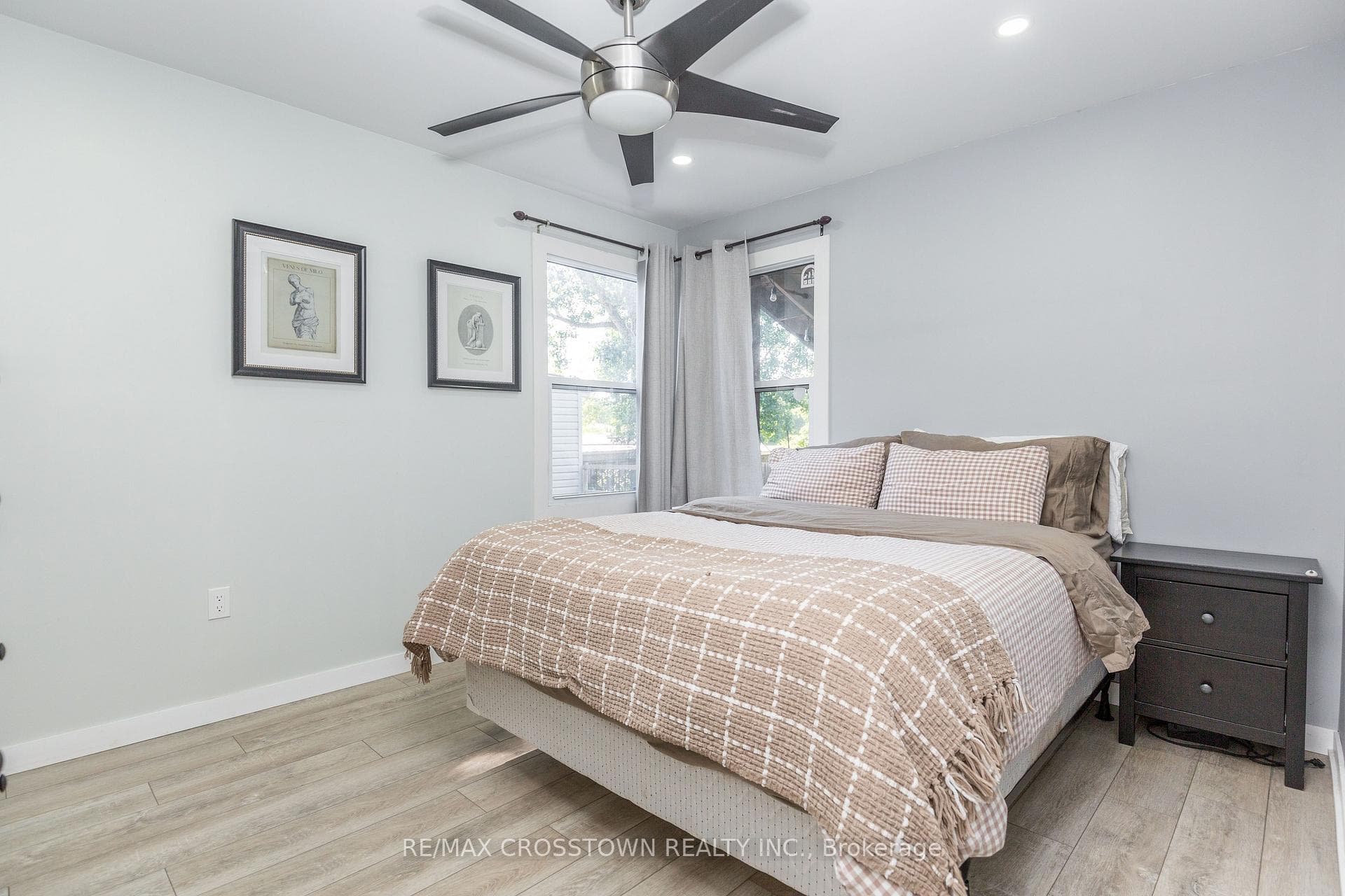 281 Elizabeth Street photo 14