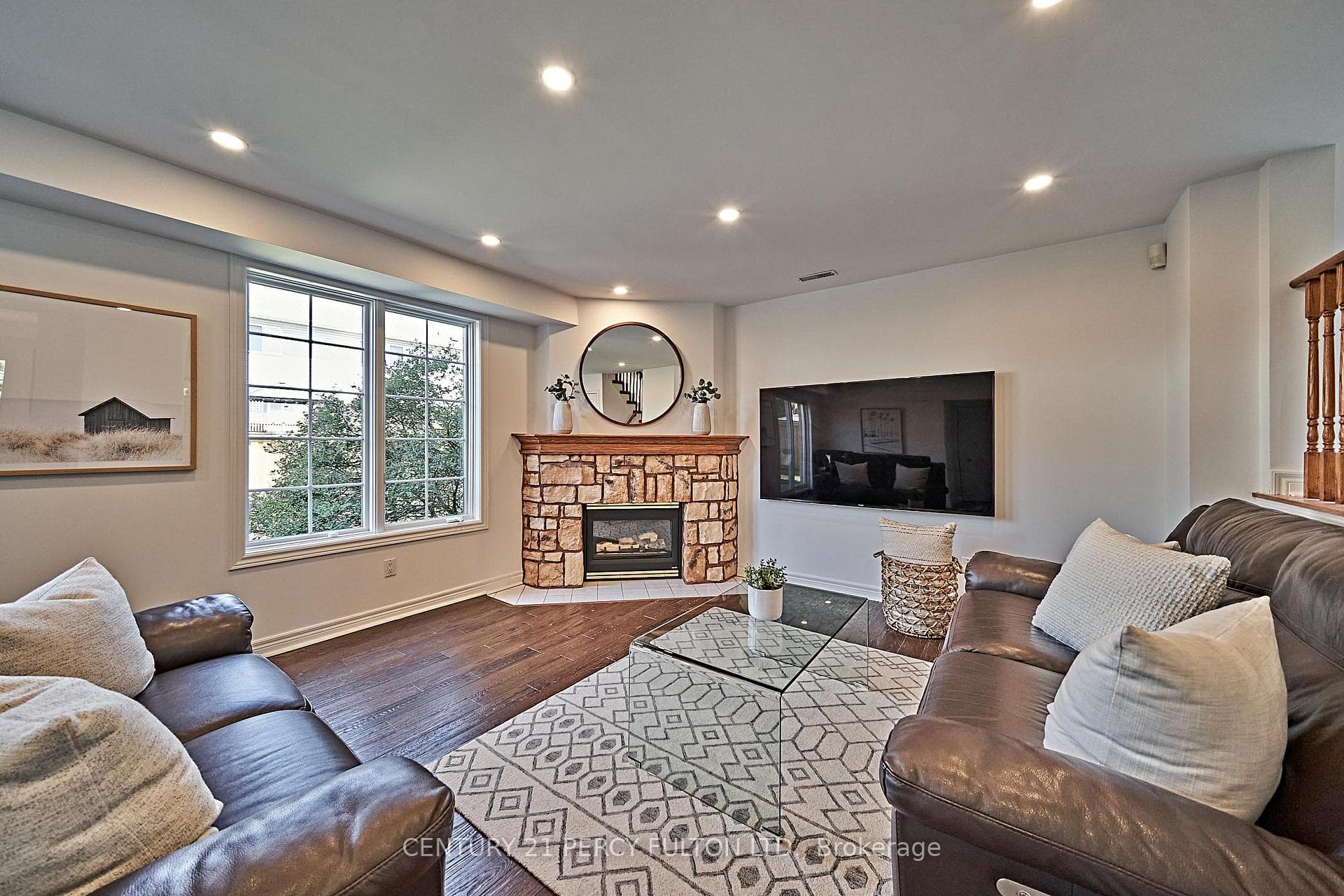 90 Bowles Drive photo 18