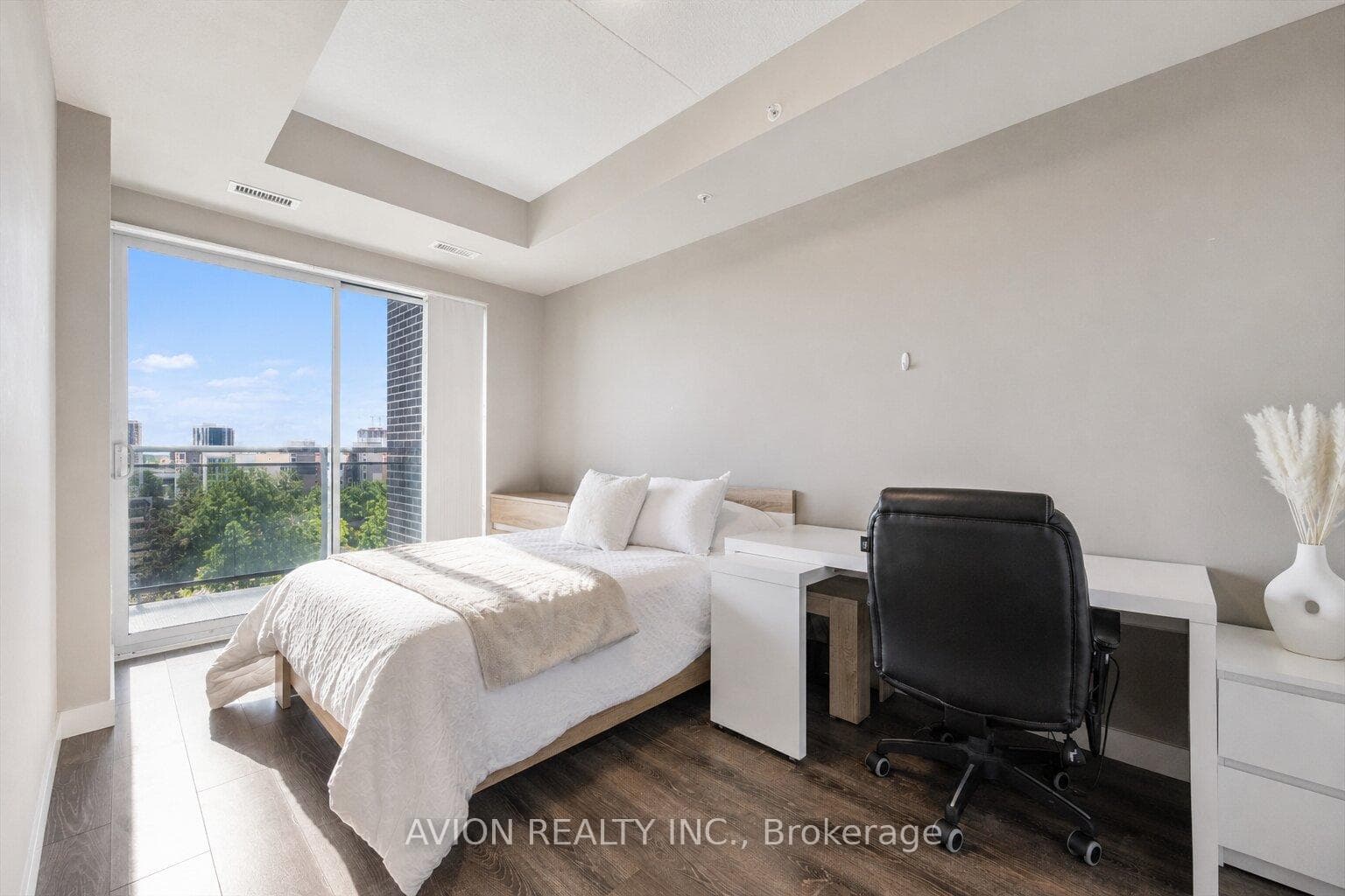280 Lester Street Unit 618 photo 19