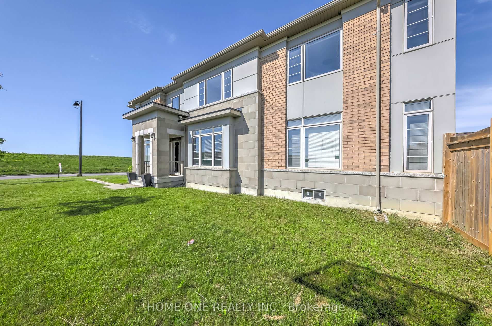 51 Eastgrove Square photo 2