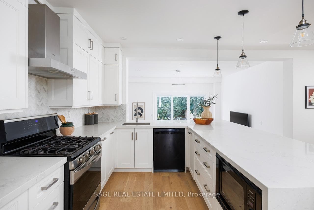 195 Albertus Avenue photo 11