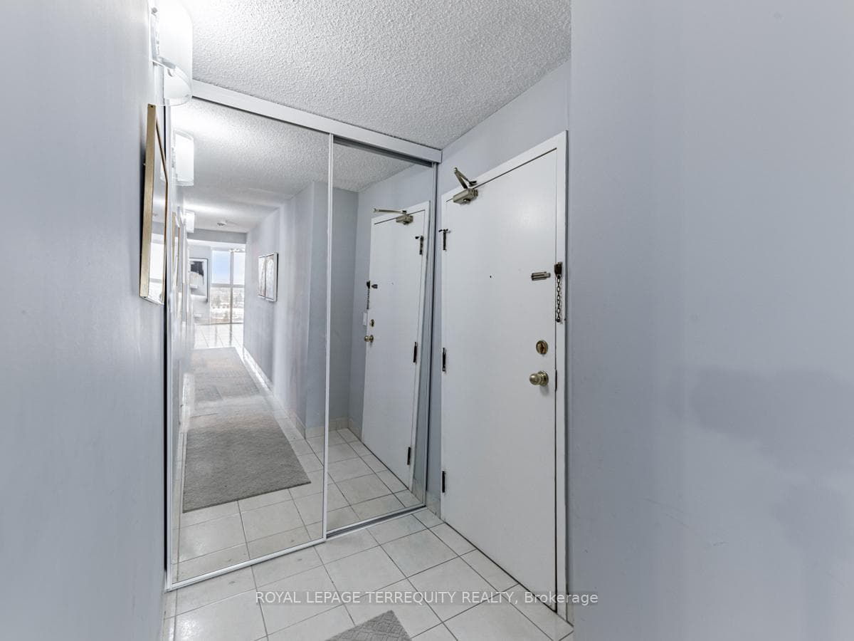 90 Dale Avenue Unit 1105 photo 3