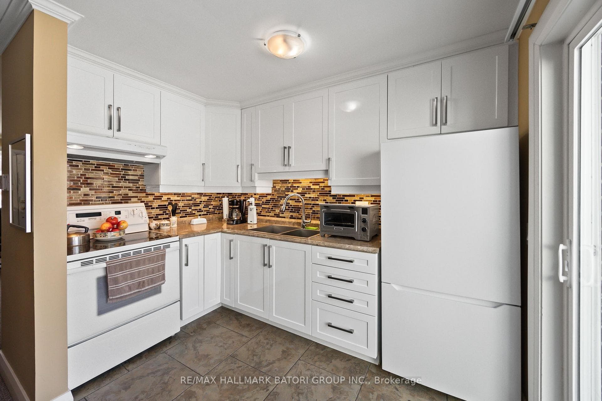 20 Rowley Avenue photo 7