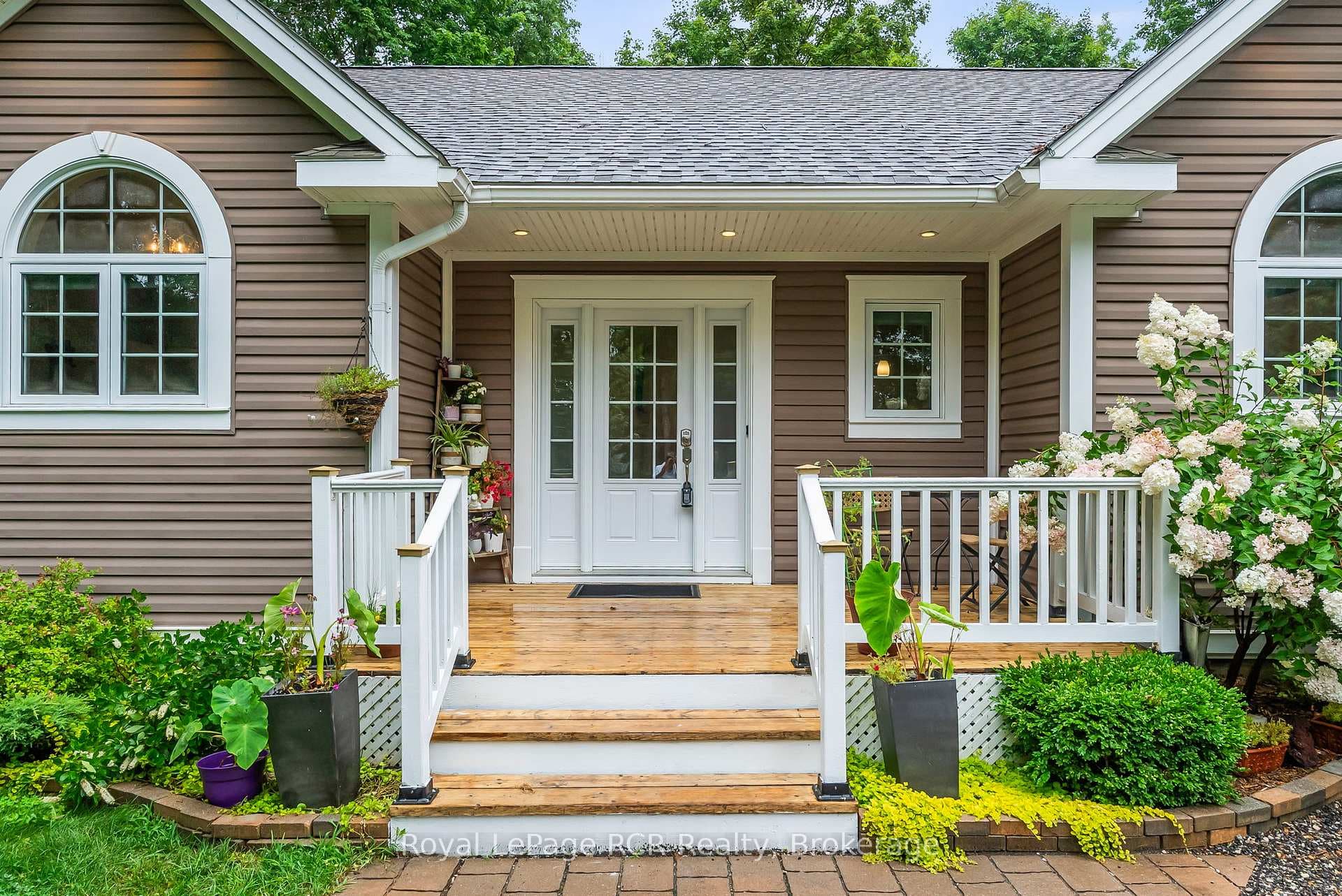 165 Napoleon Street photo 5