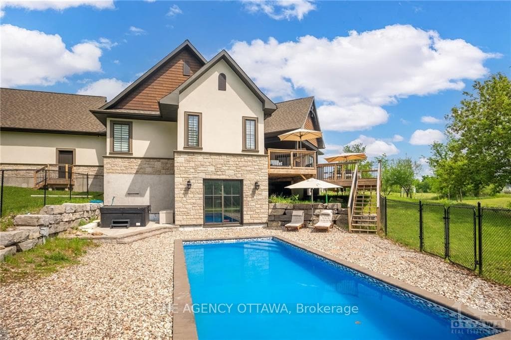 153 BARRDON Road photo 26