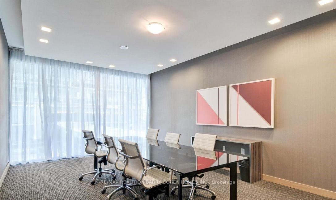 39 Queens Quay Unit Th122 photo 37