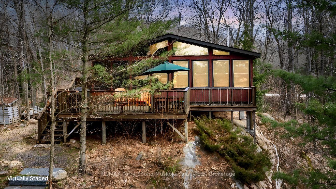 Salmon Lake! Turnkey 3 bedroom cottage