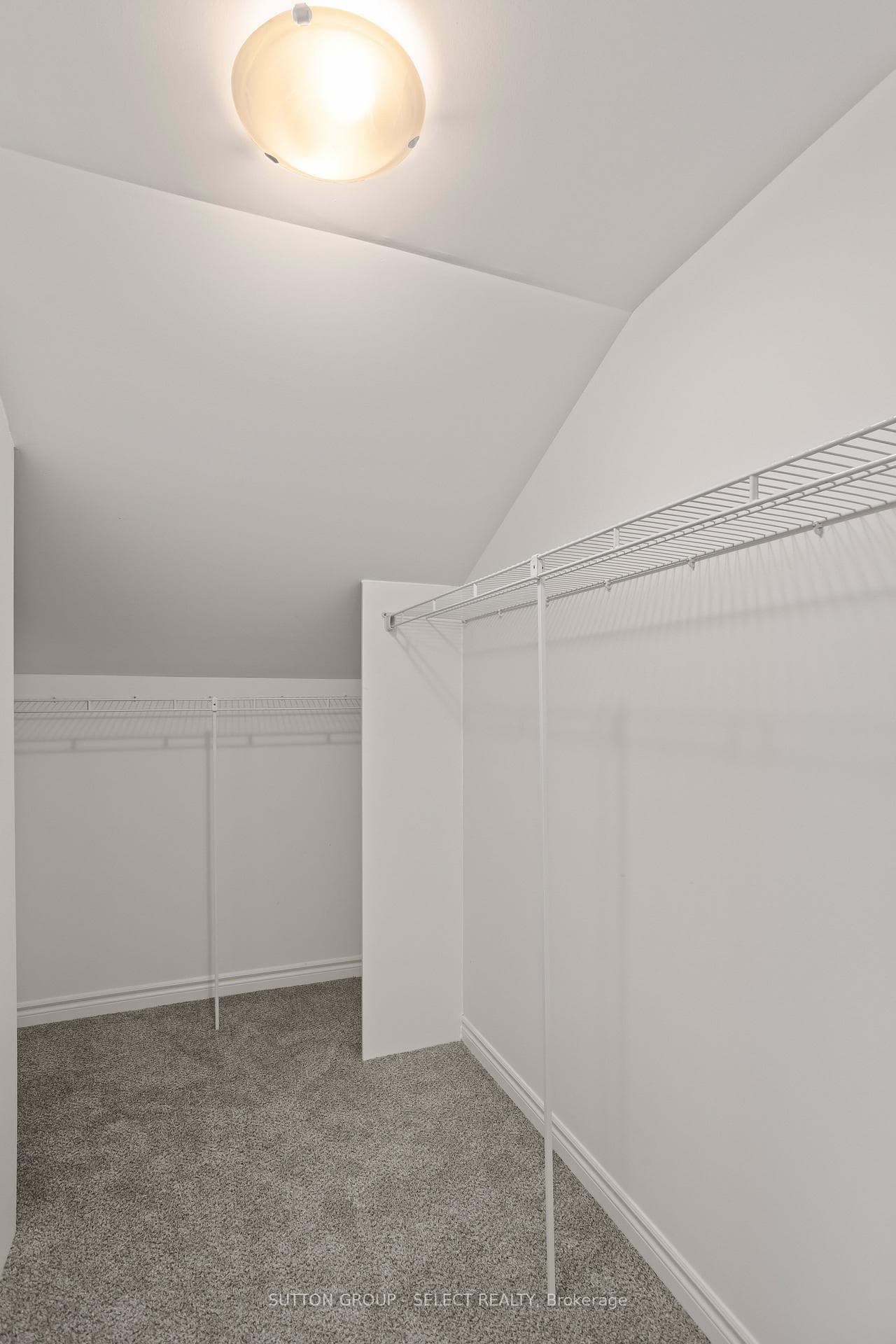 Walk in closet
