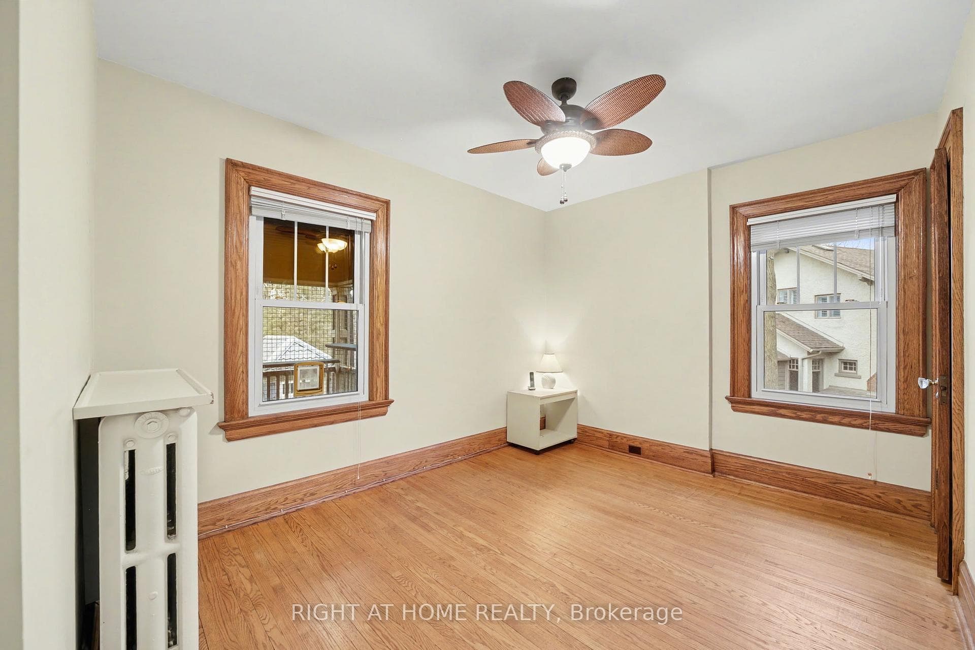 32 Hollywood Crescent photo 28