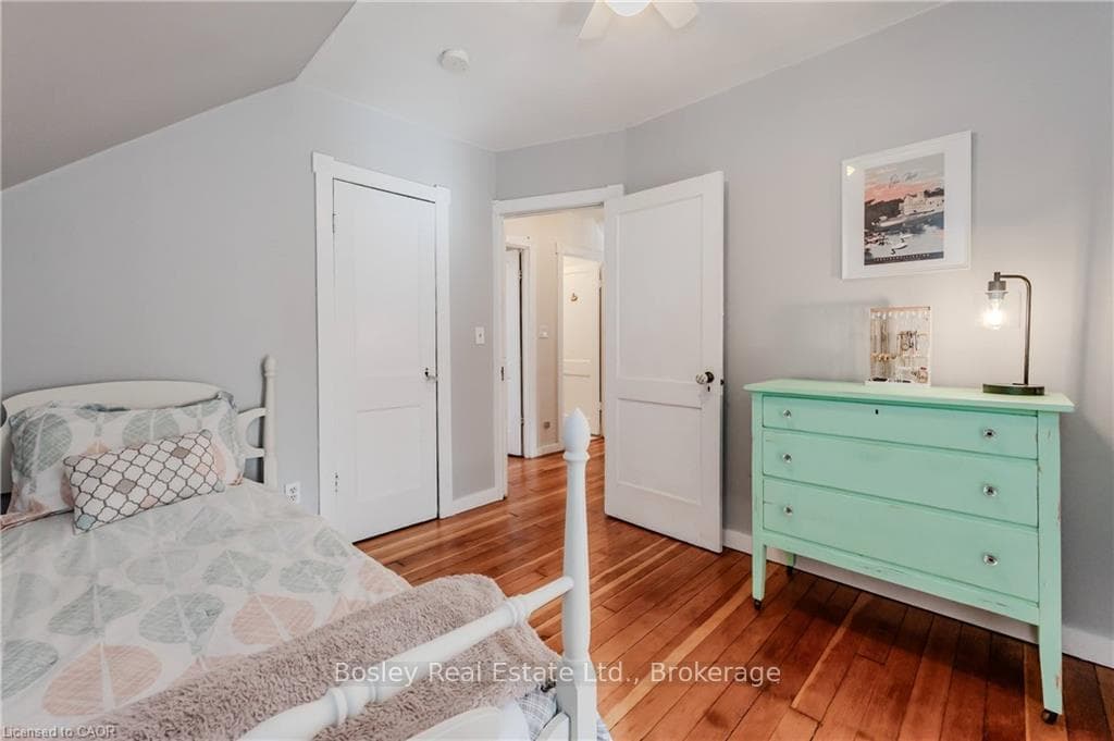 291 Guelph Street photo 17